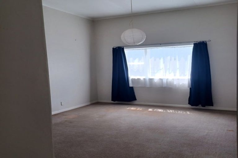 Photo of property in 19 Hereford Street, West End, Palmerston North, 4410