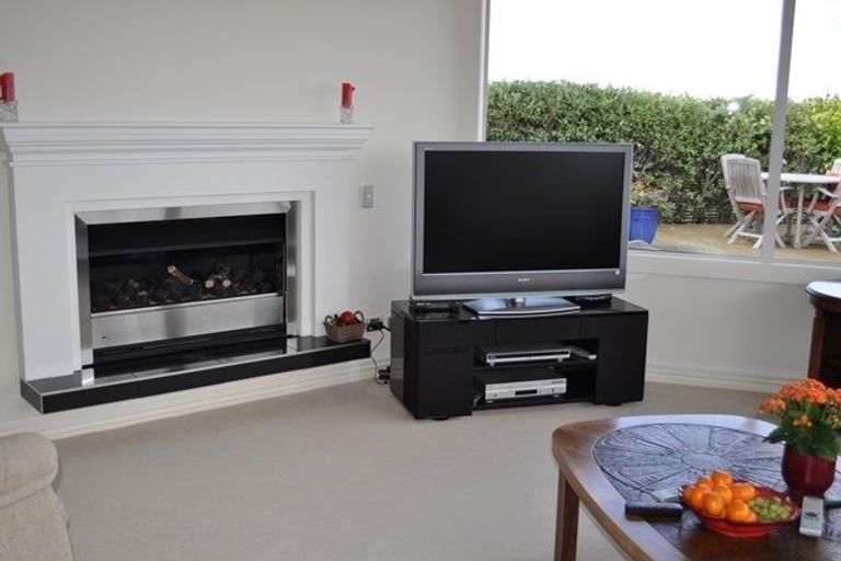 Photo of property in 78 Beauvoir Avenue, Matakatia, Whangaparaoa, 0930