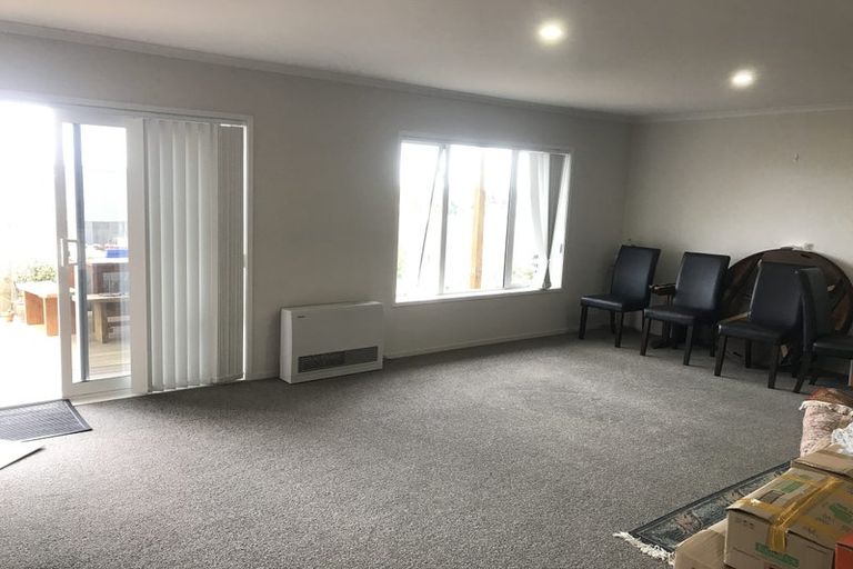 Photo of property in 81 Rototuna Road, Rototuna, Hamilton, 3210