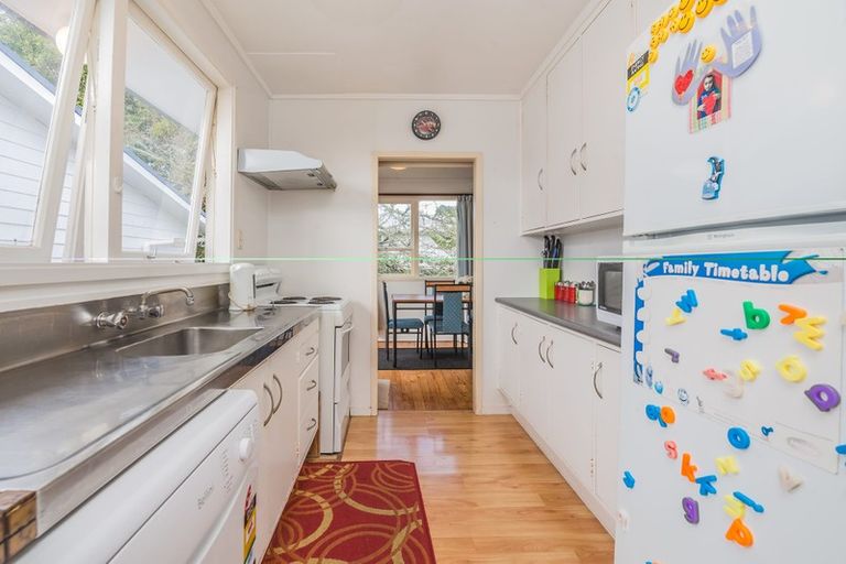 Photo of property in 53 Blakeborough Drive, Forrest Hill, Auckland, 0620