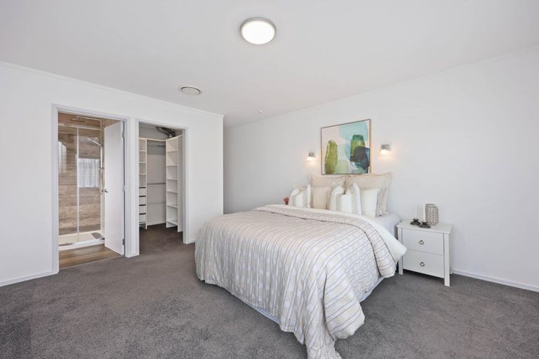 Photo of property in 5 Vintage Drive, Henderson, Auckland, 0612