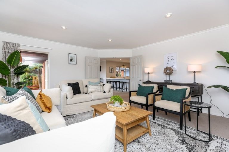 Photo of property in 6 Frank Frethey Place, Highlands Park, New Plymouth, 4312