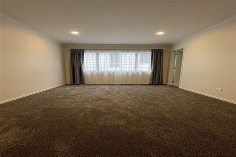 Photo of property in 28 Lime Hill Rise, Flat Bush, Auckland, 2019