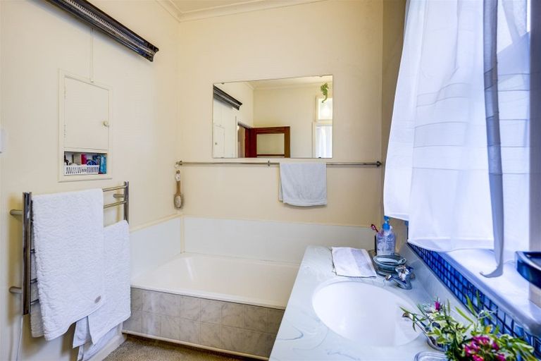 Photo of property in 16 Plassey Street, Havelock North, 4130