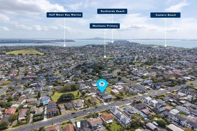 Photo of property in 60c Hutchinsons Road, Bucklands Beach, Auckland, 2014