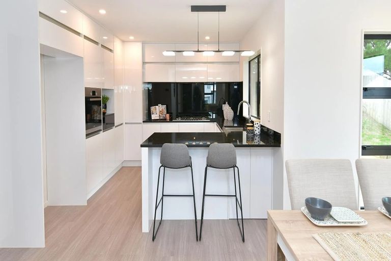 Photo of property in 46 Resolution Drive, Gulf Harbour, Whangaparaoa, 0930