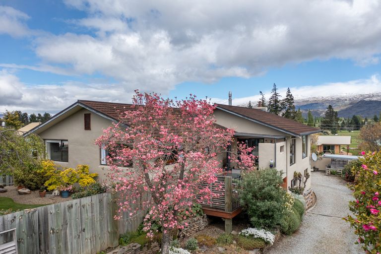 Photo of property in 65 Newcastle Street, Clyde, 9330