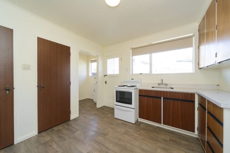 Photo of property in 70a Featherston Street, Takaro, Palmerston North, 4412