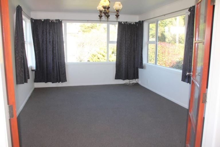 Photo of property in 3 Saville Row, Johnsonville, Wellington, 6037