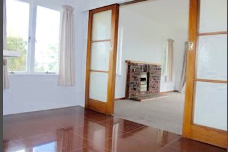 Photo of property in 3 Trinidad Road, Sunnynook, Auckland, 0620