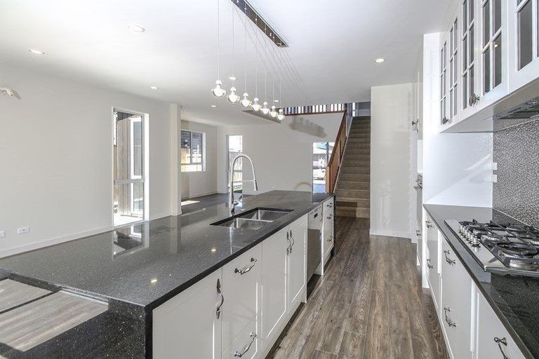 Photo of property in 39 Remuremu Street, Long Bay, Auckland, 0630