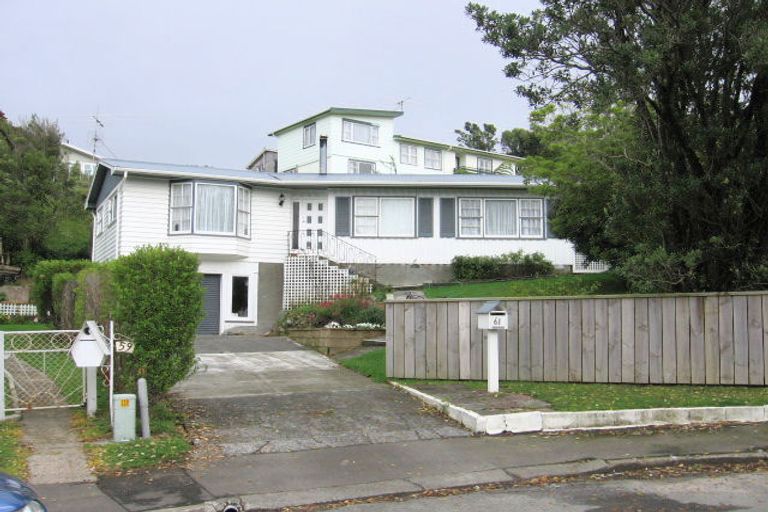 Photo of property in 61 Batchelor Street, Newlands, Wellington, 6037