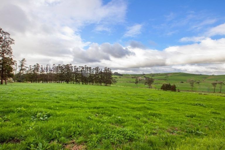 Photo of property in 84 Ocean View Road, Te Arai, Wellsford, 0974