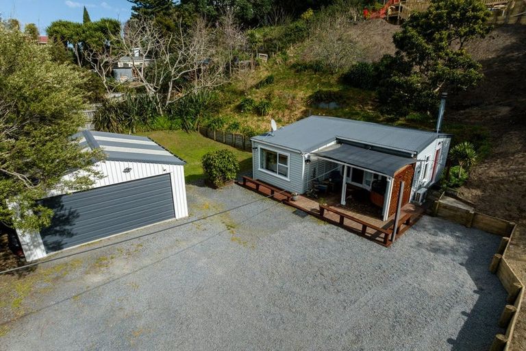 Photo of property in 97 Renown Road, Raumati South, Paraparaumu, 5032