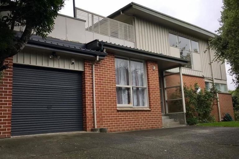 Photo of property in 15 Goddard Grove, Churton Park, Wellington, 6037