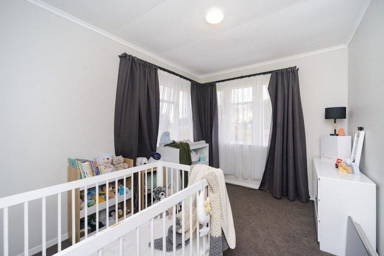 Photo of property in 35 Cardiff Street, Awapuni, Palmerston North, 4412
