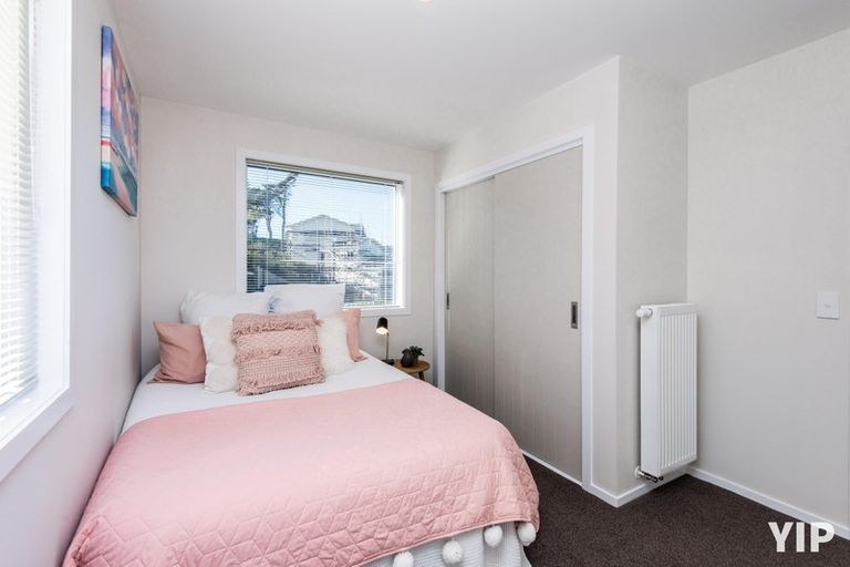 Photo of property in 8 Cessna Way, Newlands, Wellington, 6037