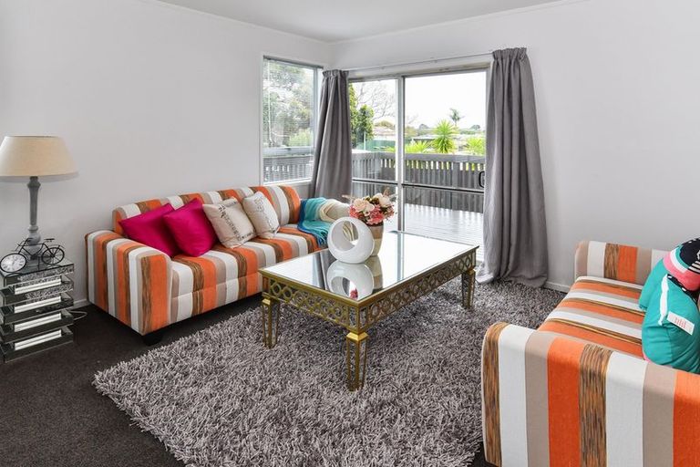 Photo of property in 3 Crispian Place, Weymouth, Auckland, 2103