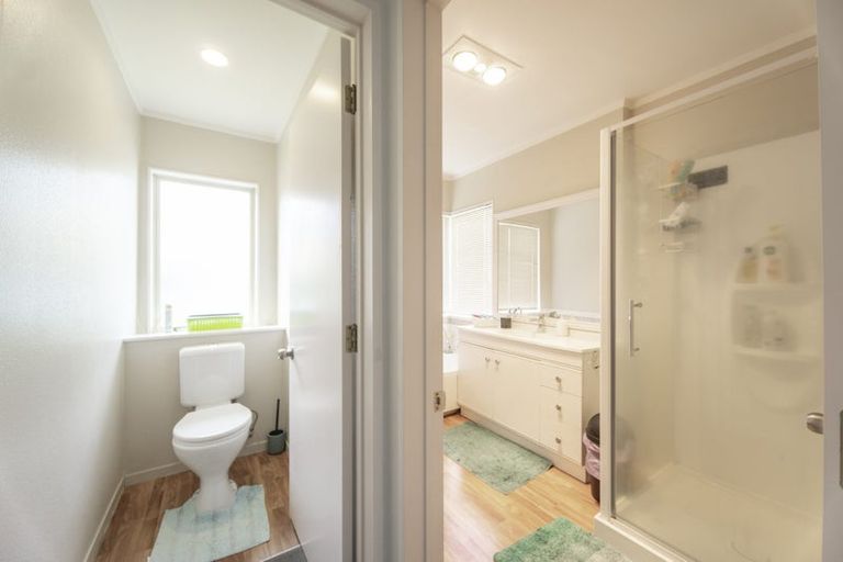 Photo of property in 9 Burleigh Place, Rototuna, Hamilton, 3210