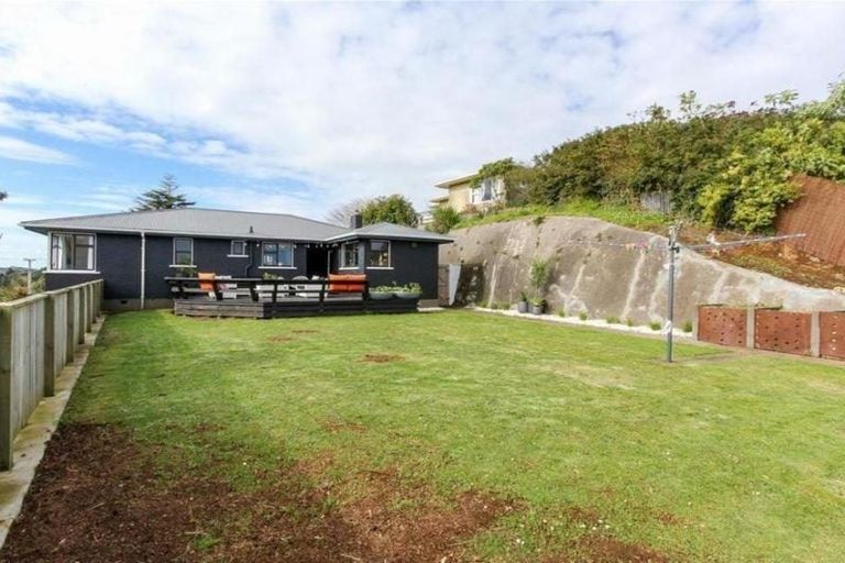 Photo of property in 65 Tarahua Road, Welbourn, New Plymouth, 4310