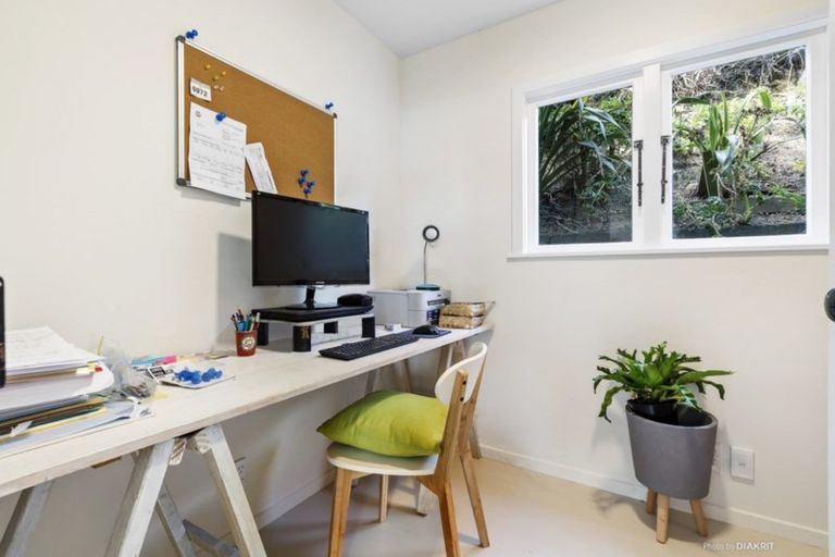 Photo of property in 1085 Makara Road, Makara Beach, Karori, 6972