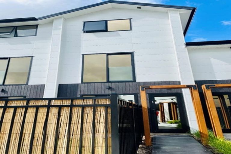 Photo of property in 11/3 Johnston Grove, Taita, Lower Hutt, 5011