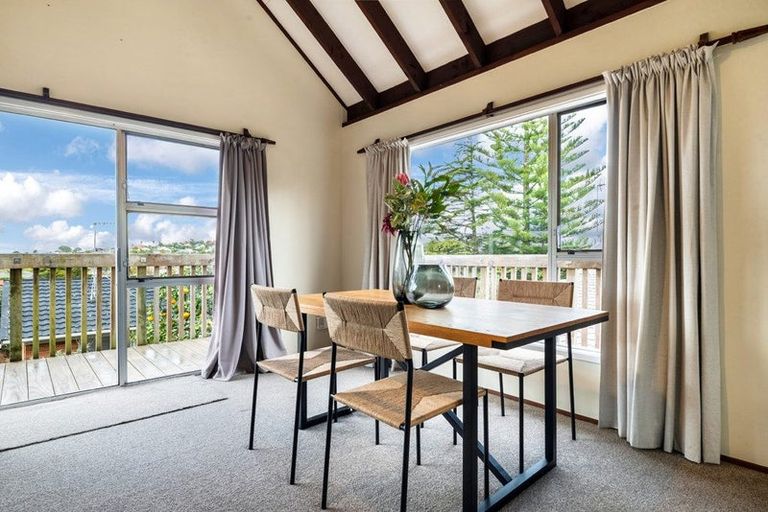 Photo of property in 2/3 Northwick Place, Hillcrest, Auckland, 0627