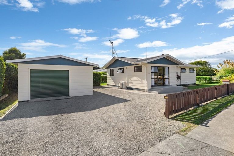 Photo of property in 214 Rangiuru Road, Otaki, 5512