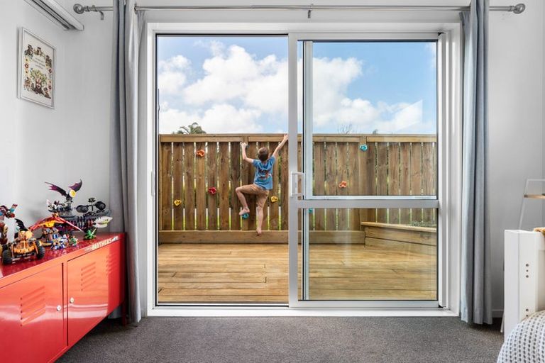 Photo of property in 10 Sauterne Road, Kumeu, 0810