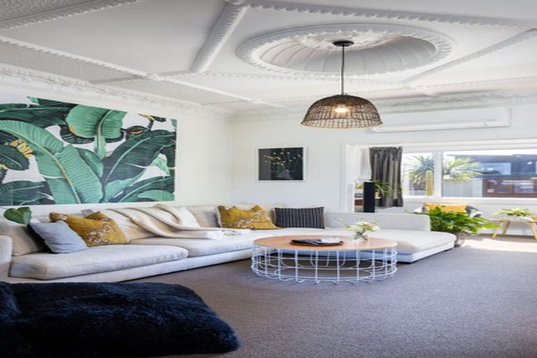 Photo of property in 25 Birdwood Avenue, Moturoa, New Plymouth, 4310