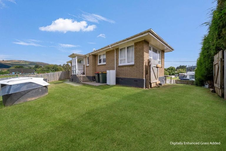 Photo of property in 1 George Street, Clinton, 9534