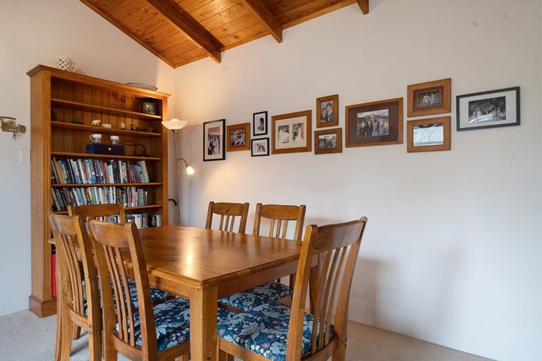 Photo of property in 1/24 Blacklock Avenue, Henderson, Auckland, 0612