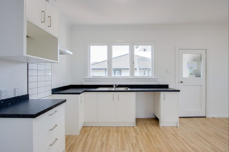 Photo of property in 1200 Louie Street, Parkvale, Hastings, 4122