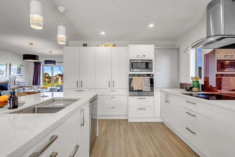 Photo of property in 6 Beamish Street, Frimley, Hastings, 4120