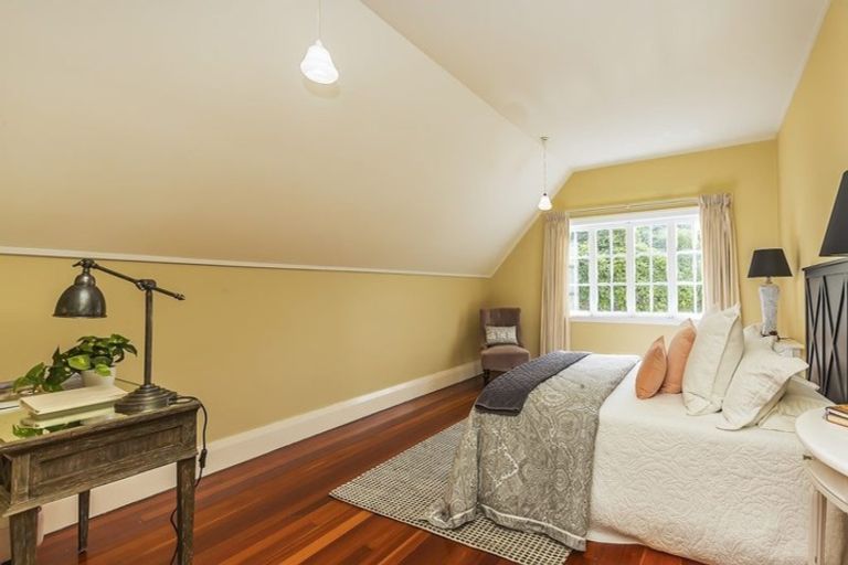 Photo of property in 2 Cluny Avenue, Kelburn, Wellington, 6012