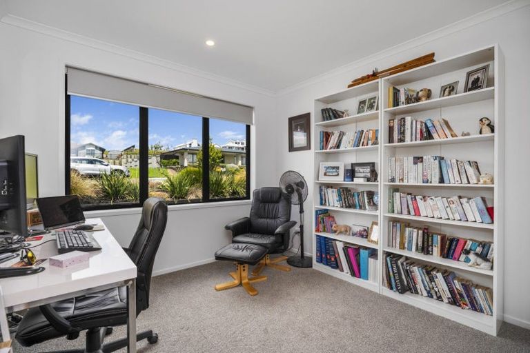 Photo of property in 31 Ridge Drive, Omokoroa, 3114