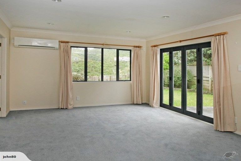 Photo of property in 108a Ashton Fitchett Drive, Brooklyn, Wellington, 6021