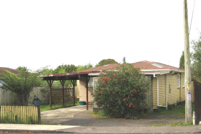 Photo of property in 1/30 Ranui Station Road, Ranui, Auckland, 0612