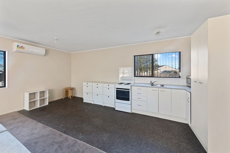 Photo of property in 1/19 Templeton Place, Clendon Park, Auckland, 2103