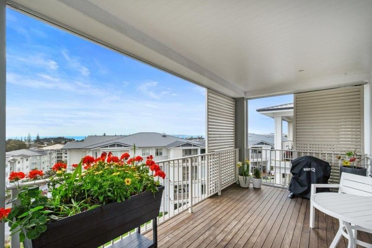 Photo of property in 184 Landmark Terrace, Orewa, 0931