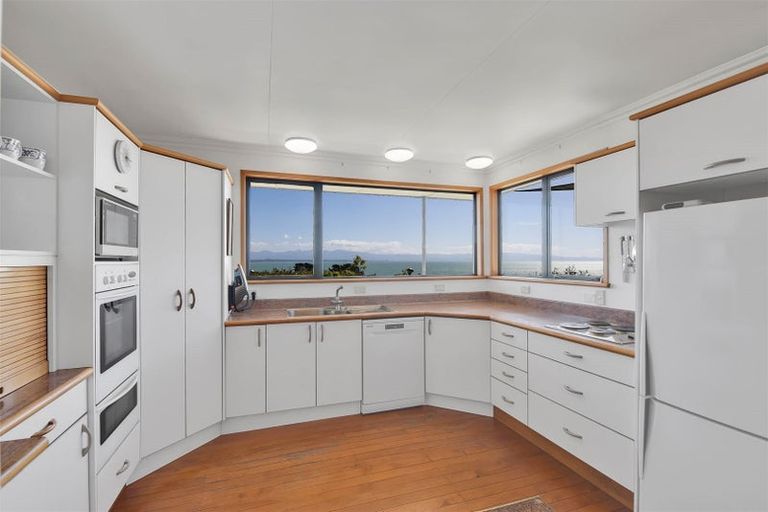 Photo of property in 18 Champion Terrace, Moana, Nelson, 7011