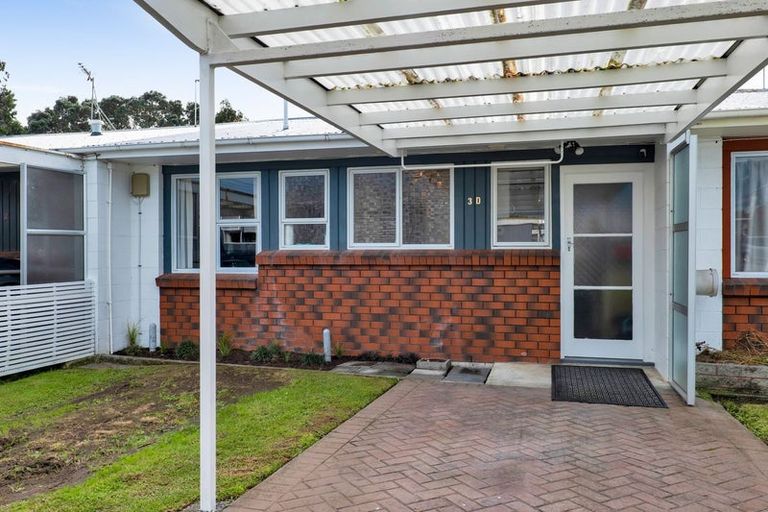 Photo of property in 7/289 Carrington Street, Vogeltown, New Plymouth, 4310