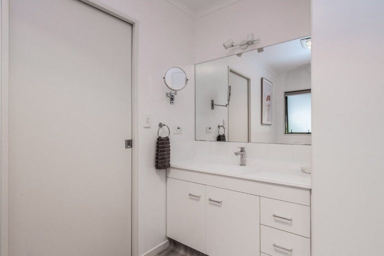 Photo of property in 285 Vaughan Road, Owhata, Rotorua, 3010