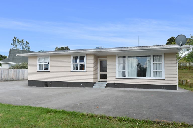 Photo of property in 18 Mcmillan Avenue, Te Kamo, Whangarei, 0112