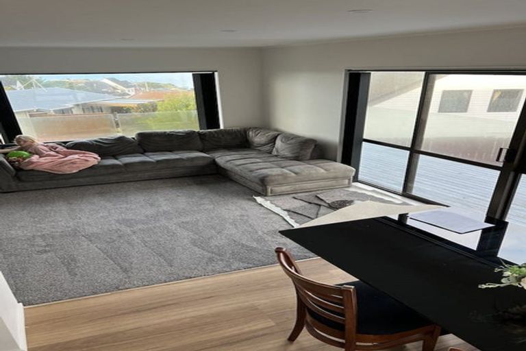 Photo of property in 79 Frobisher Street, Island Bay, Wellington, 6023