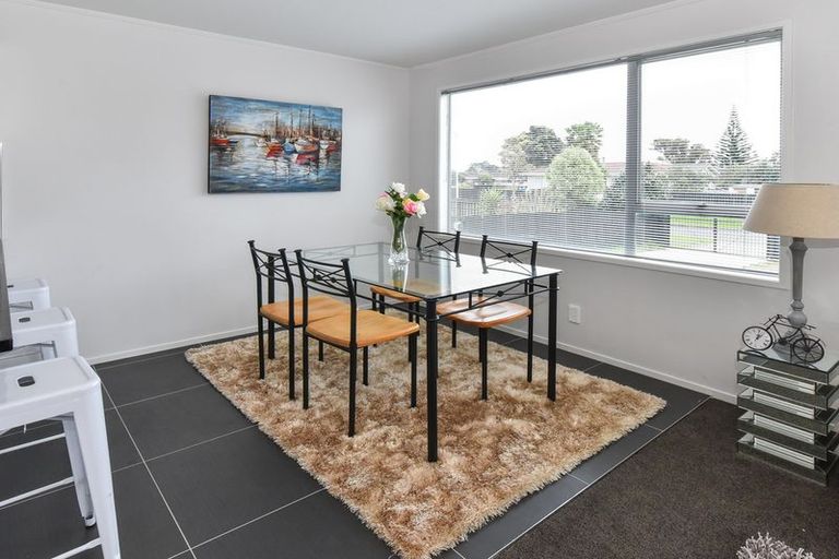 Photo of property in 3 Crispian Place, Weymouth, Auckland, 2103