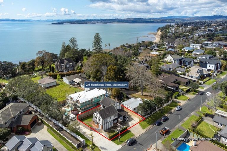 Photo of property in 225 Bleakhouse Road, Mellons Bay, Auckland, 2014