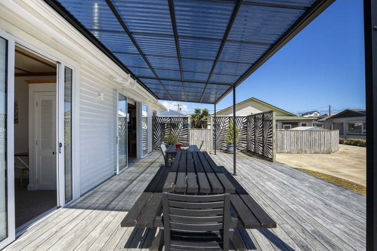 Photo of property in 7b French Street, Moturoa, New Plymouth, 4310
