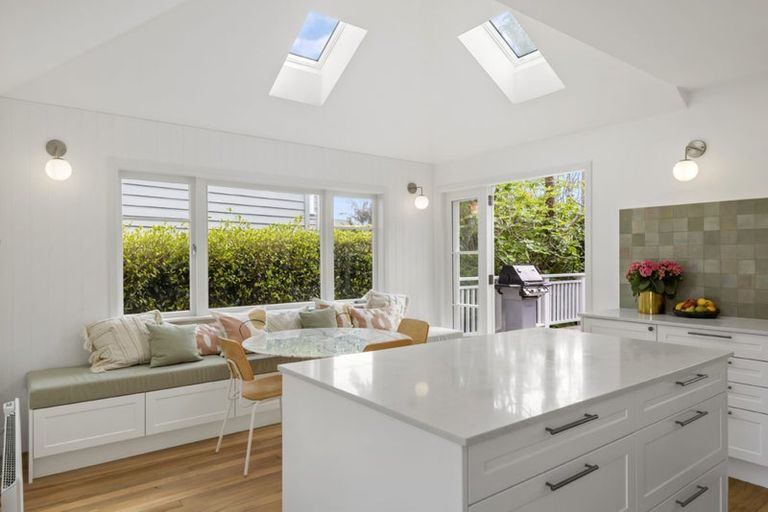 Photo of property in 18 Kitchener Road, Takapuna, Auckland, 0620