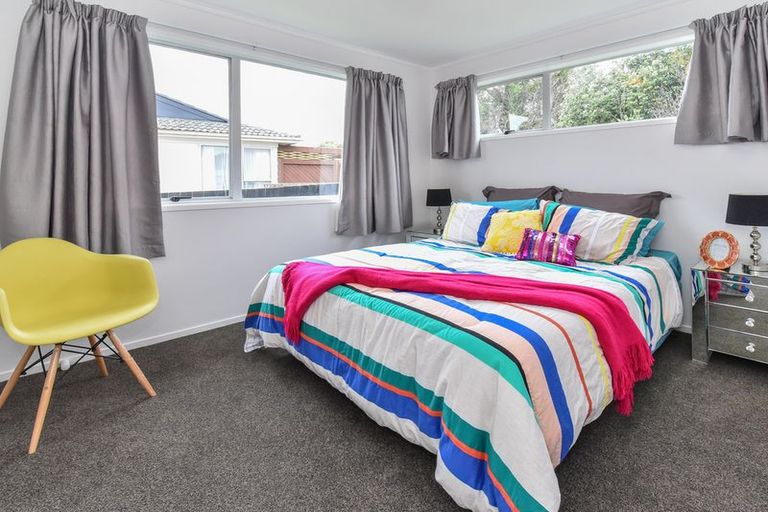 Photo of property in 3 Crispian Place, Weymouth, Auckland, 2103